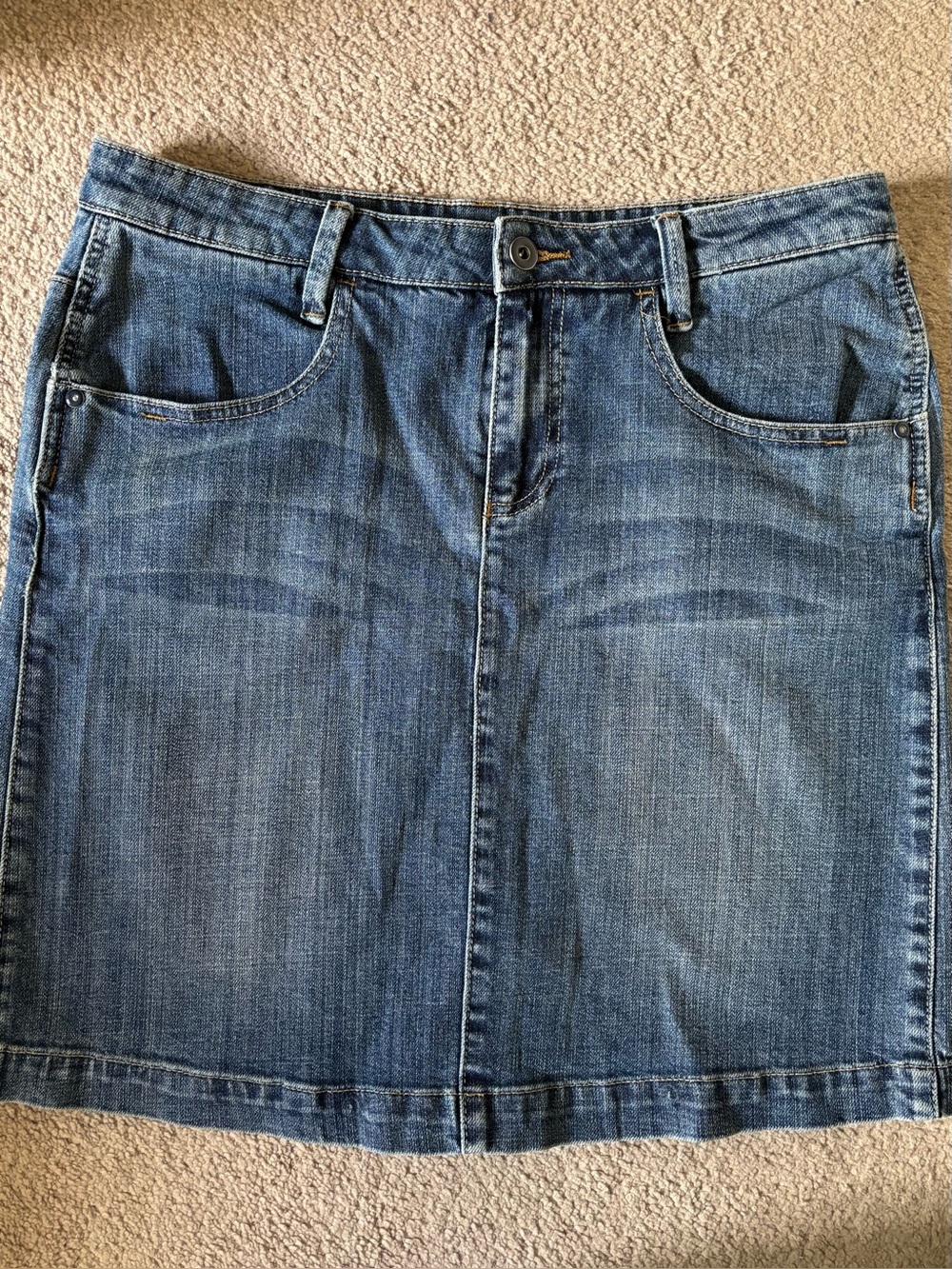 Women's Mid Wash Denim Mini Skirt